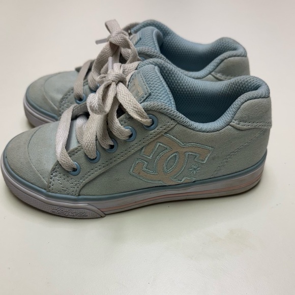 2/20$ DC Skate Toddler Girls 10.5 Baby Blue Sneaker Classic Skateboarding Pastel - Picture 4 of 7